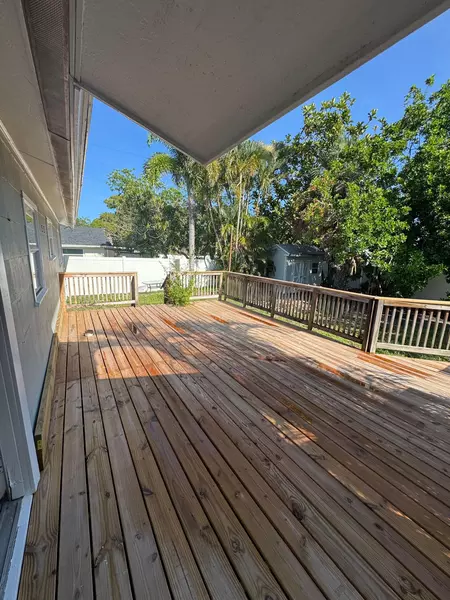 Coliving in Shore Acres - Clearwater-St. Petersburg, Tampa