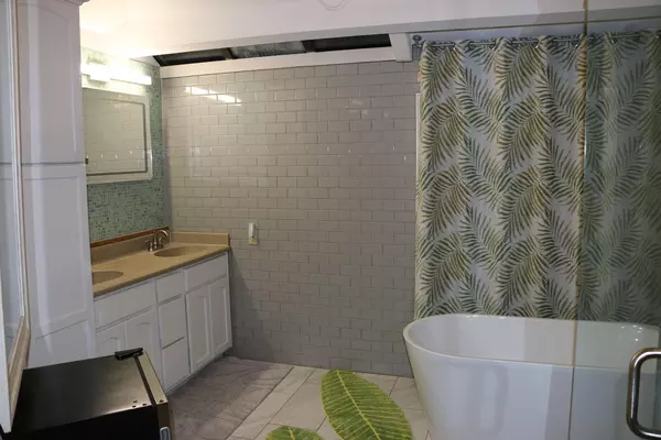 Coliving in North Arlington - Arlington, Dallas