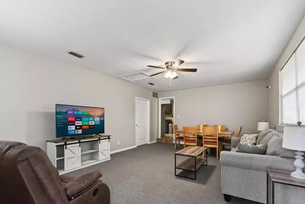 Coliving in Cedar Hills - Westside, Jacksonville