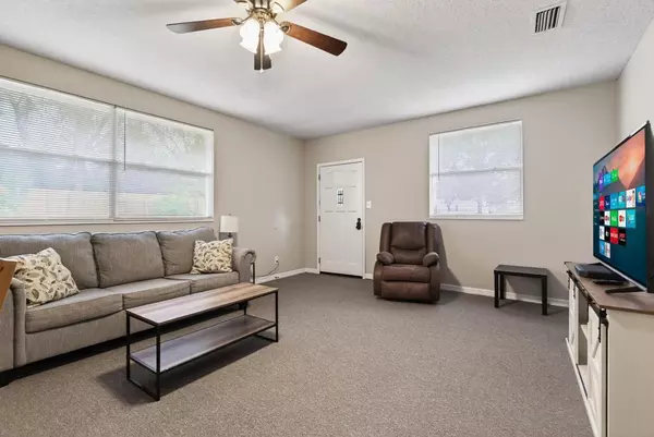 Coliving in Cedar Hills - Westside, Jacksonville