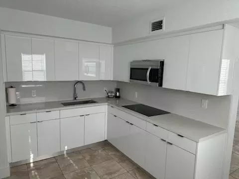 Coliving in Hialeah - Miami Dade, Miami