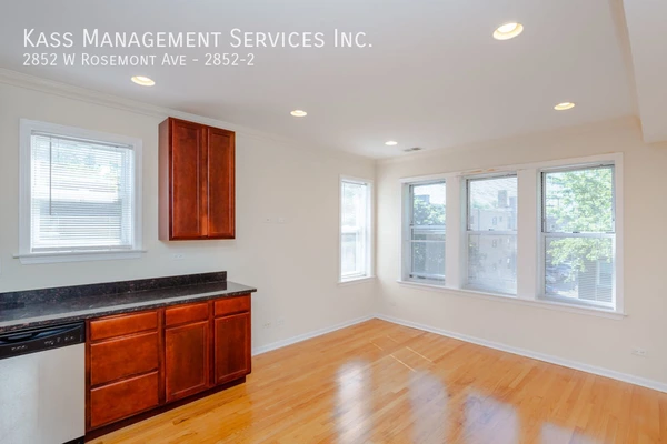 2 bedrooms apartment for rent in West Ridge - Far North Side, Chicago