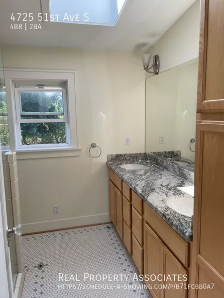 4 bedrooms apartment for rent in Seward Park - SE Seattle, Seattle