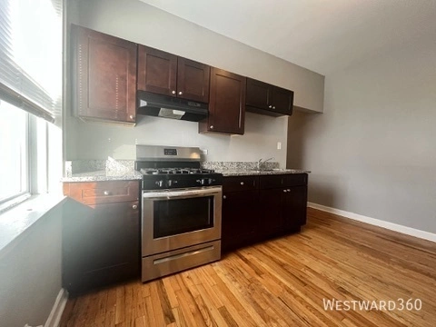 3 bedrooms apartment for rent in Garfield Park - West Side, Chicago
