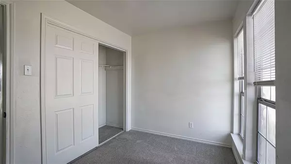 3 bedrooms apartment for rent in Wolf Creek - Sw Dallas, Dallas