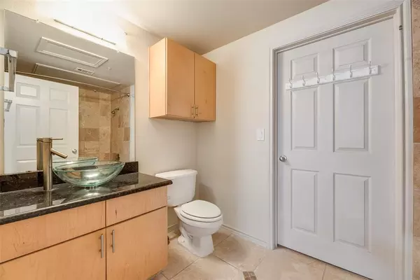 2 bedrooms apartment for rent in Oak Lawn - Ne Dallas, Dallas