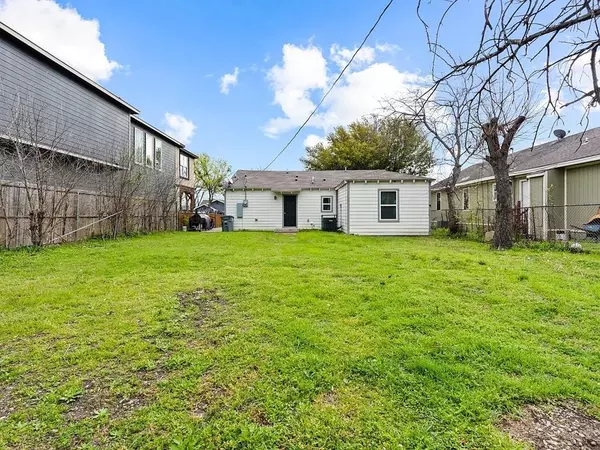 3 bedrooms apartment for rent in Cedar Crest - Se Dallas, Dallas