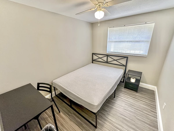 Coliving in Grant Park Tampa - East Tampa, Tampa