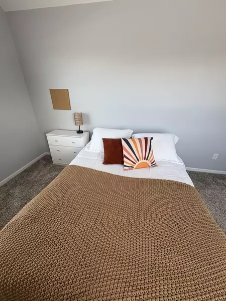 Coliving in Red Bridge - KCMO, Kansas City