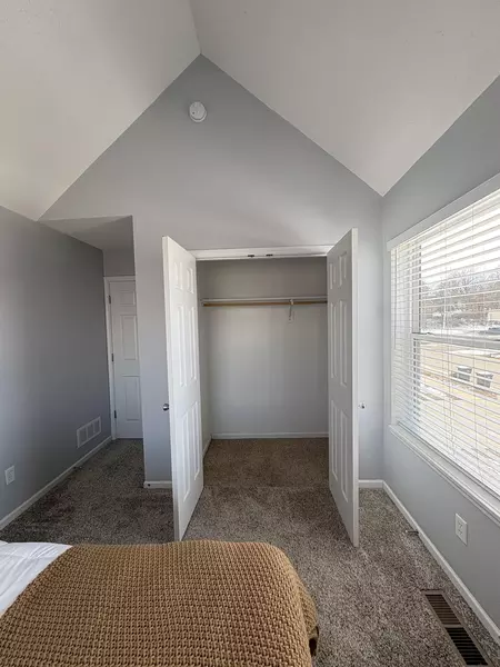 Coliving in Red Bridge - KCMO, Kansas City