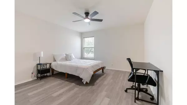 Coliving in Pecan Valley - South SATX, San Antonio