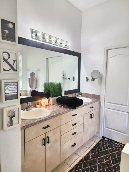 Coliving in Odessa - North Tampa, Tampa