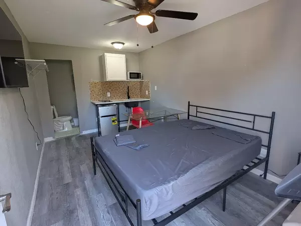 Coliving in Wolf Creek - Sw Dallas, Dallas