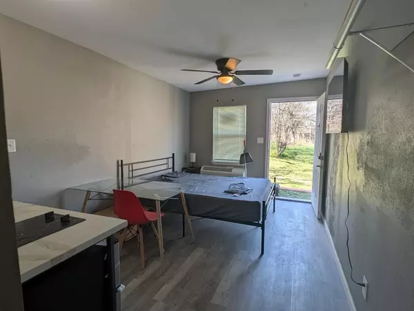 Coliving in Wolf Creek - Sw Dallas, Dallas