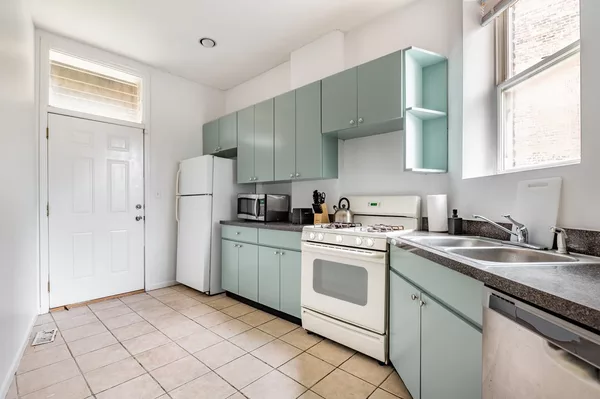 Coliving in Ukrainian Village - West Side, Chicago