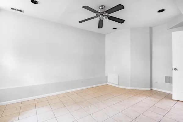 Coliving in Ukrainian Village - West Side, Chicago