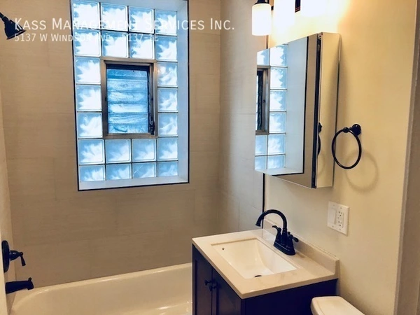 1 bedroom apartment for rent in Portage Park - Northwest Side, Chicago