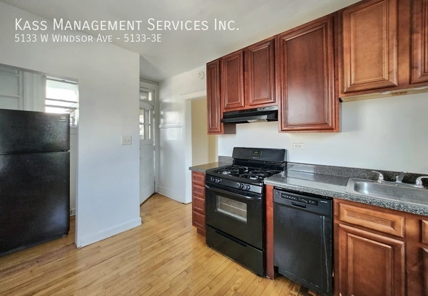 1 bedroom apartment for rent in Portage Park - Northwest Side, Chicago