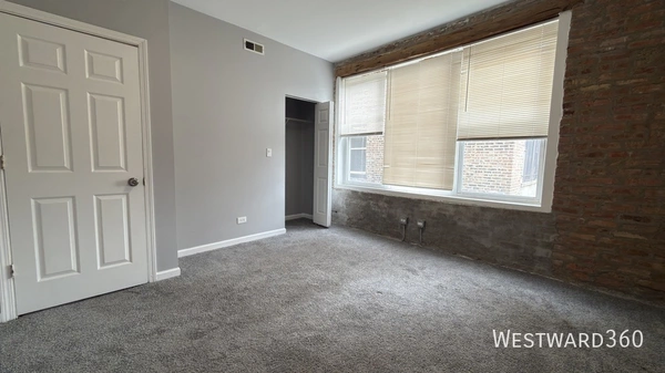 3 bedrooms apartment for rent in Washington Park - South Side, Chicago