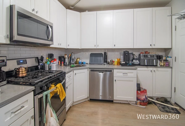 3 bedrooms apartment for rent in Irving Park - Northwest Side, Chicago