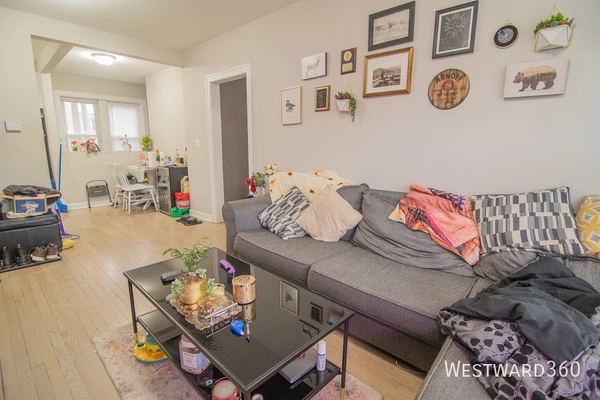 3 bedrooms apartment for rent in Irving Park - Northwest Side, Chicago