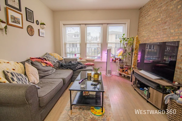 3 bedrooms apartment for rent in Irving Park - Northwest Side, Chicago