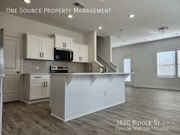 3 bedrooms apartment for rent in Northeast Greensboro - Greensboro, Greensboro