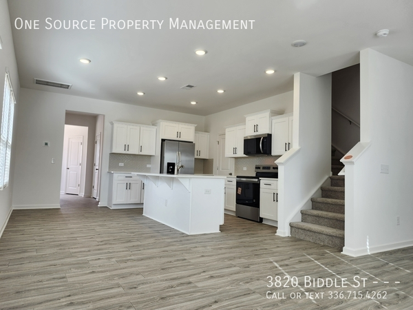 3 bedrooms apartment for rent in Northeast Greensboro - Greensboro, Greensboro