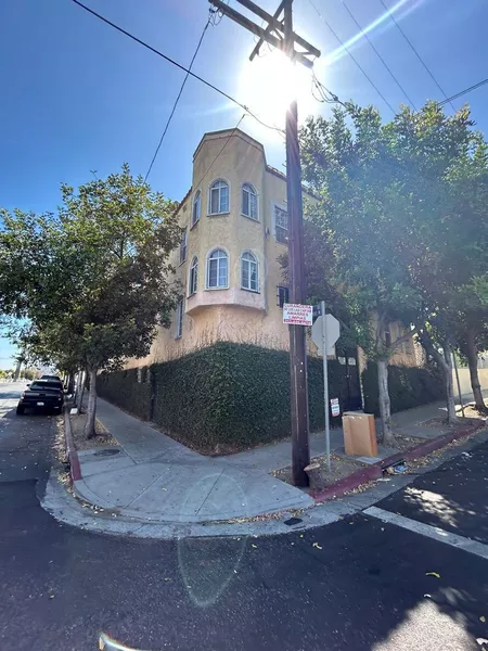 Studio Apartment for rent in Harvard Heights - Central Los Angeles, Los Angeles