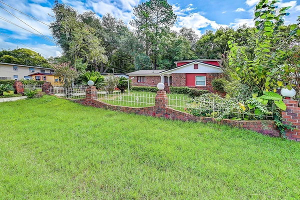 Coliving in Lake Forest - Northside, Jacksonville