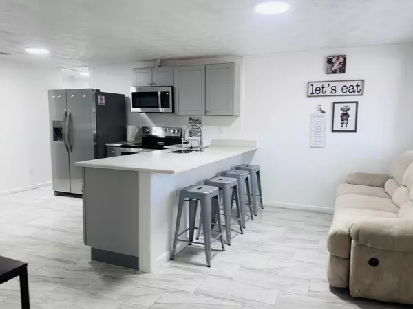 Coliving in Cedar Hills - Westside, Jacksonville