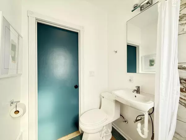 Coliving in Merrill Park - West / SW Mil, Milwaukee