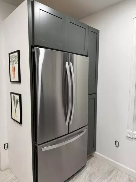 Coliving in Merrill Park - West / SW Mil, Milwaukee