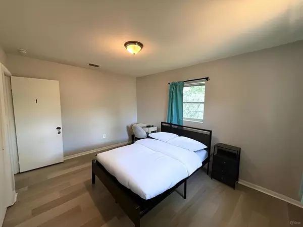 Coliving in Ybor City - Central Tampa, Tampa