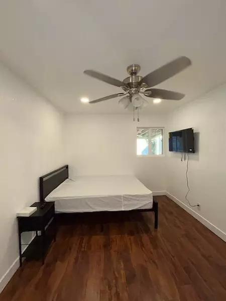 Coliving in Santa Ana - Orange County, Los Angeles