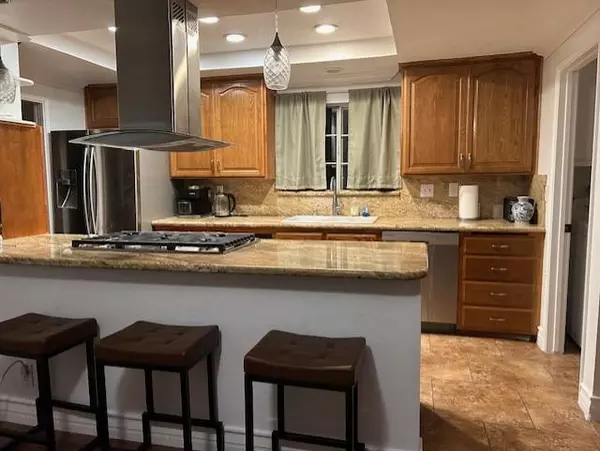 Coliving in Santa Ana - Orange County, Los Angeles