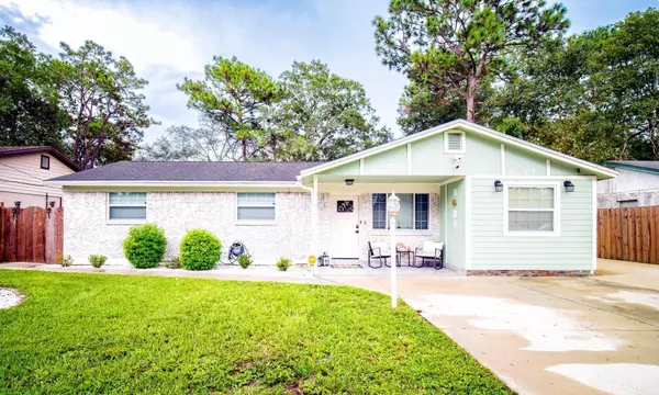 Coliving in Cedar Hills - Westside, Jacksonville