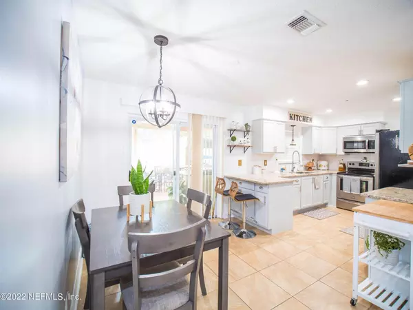 Coliving in Cedar Hills - Westside, Jacksonville