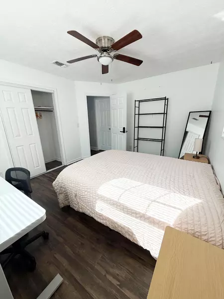 Coliving in Cedar Hills - Westside, Jacksonville
