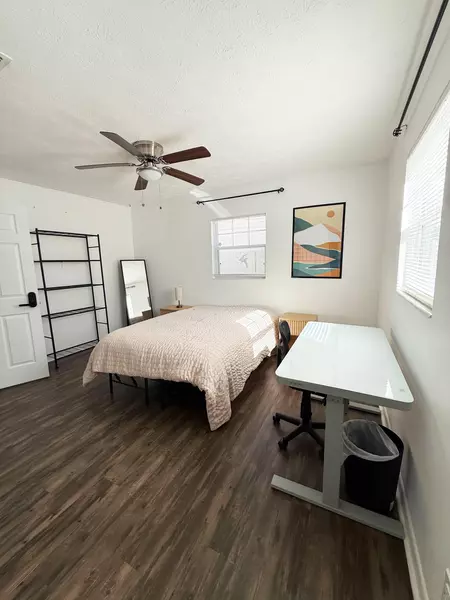 Coliving in Cedar Hills - Westside, Jacksonville