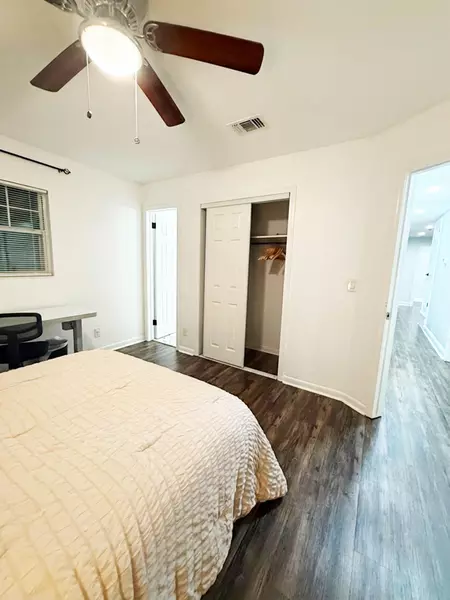 Coliving in Cedar Hills - Westside, Jacksonville