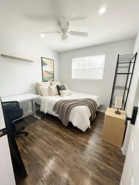 Coliving in Cedar Hills - Westside, Jacksonville