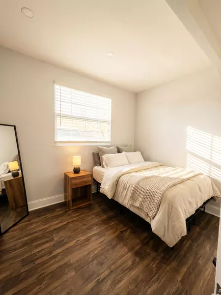 Coliving in Cedar Hills - Westside, Jacksonville