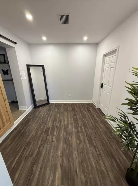 Coliving in Cedar Hills - Westside, Jacksonville