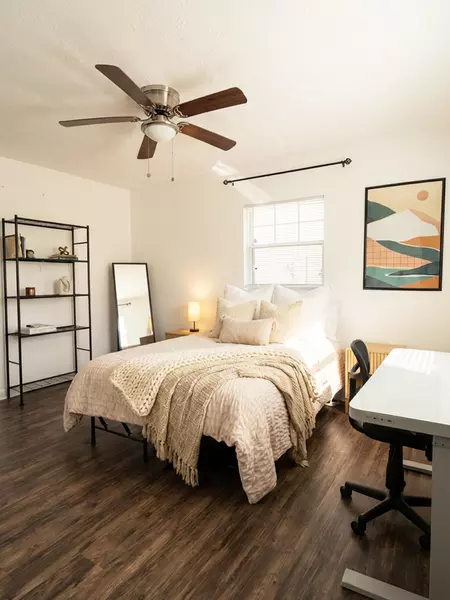 Coliving in Cedar Hills - Westside, Jacksonville