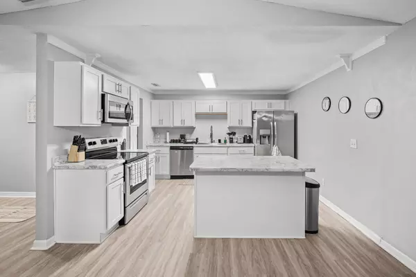 Coliving in Garden City JAX - Northside, Jacksonville