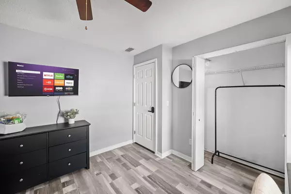 Coliving in Garden City JAX - Northside, Jacksonville