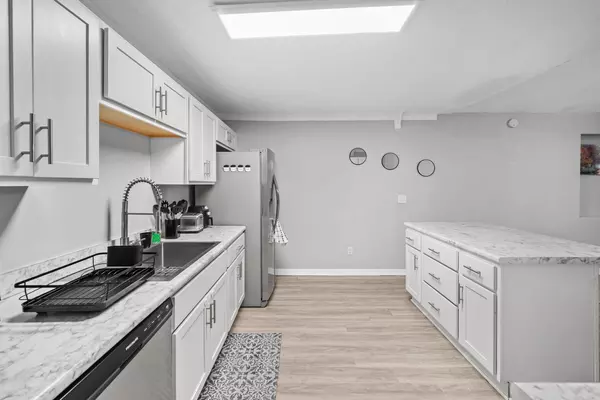 Coliving in Garden City JAX - Northside, Jacksonville