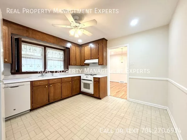 3 bedrooms apartment for rent in Windsor Park - East Charlotte, Charlotte