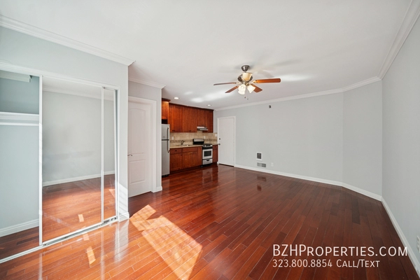 Studio Apartment for rent in Mid Wilshire - Central Los Angeles, Los Angeles